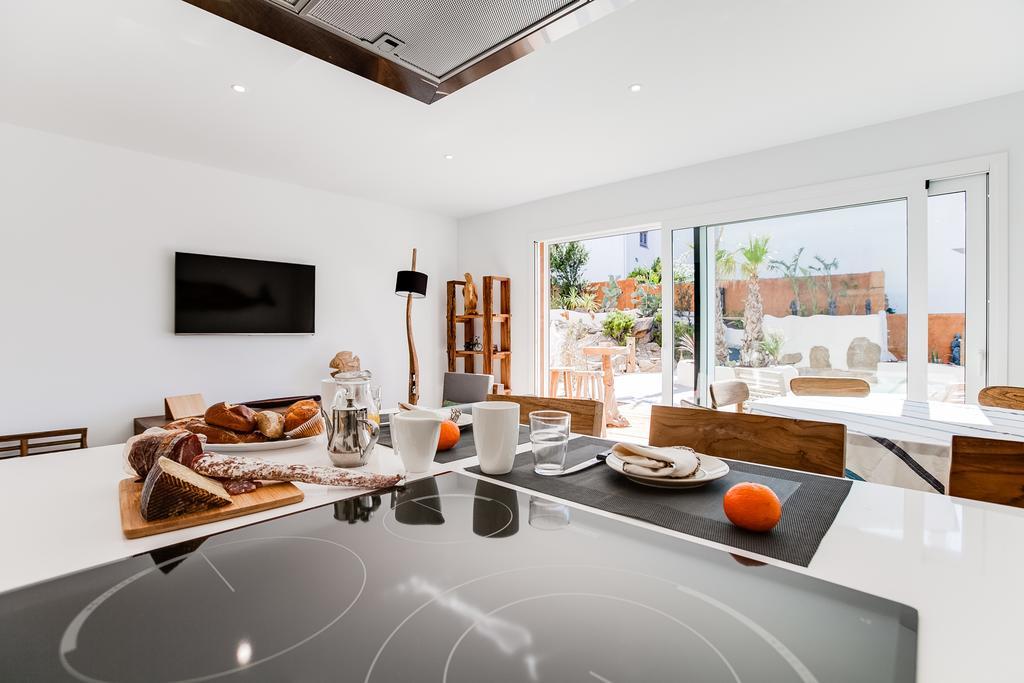 Vista Roses Mar - Villas Batik Екстер'єр фото