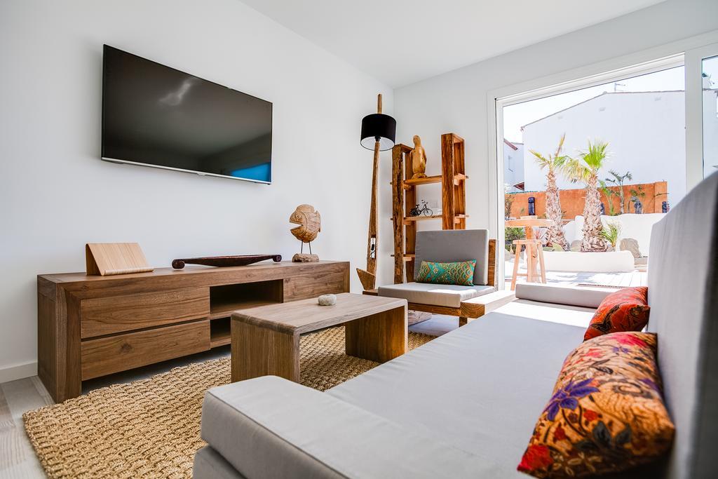 Vista Roses Mar - Villas Batik Екстер'єр фото