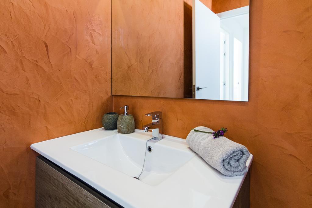 Vista Roses Mar - Villas Batik Екстер'єр фото