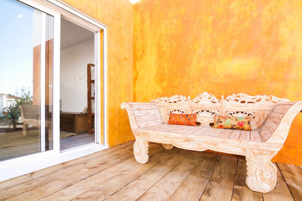 Vista Roses Mar - Villas Batik Екстер'єр фото