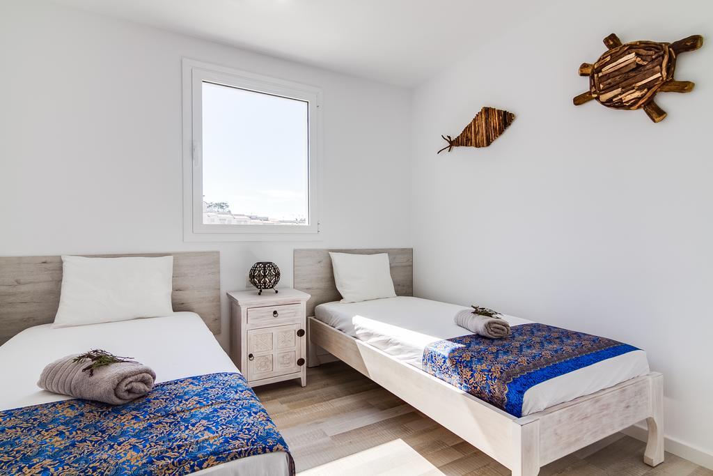 Vista Roses Mar - Villas Batik Екстер'єр фото