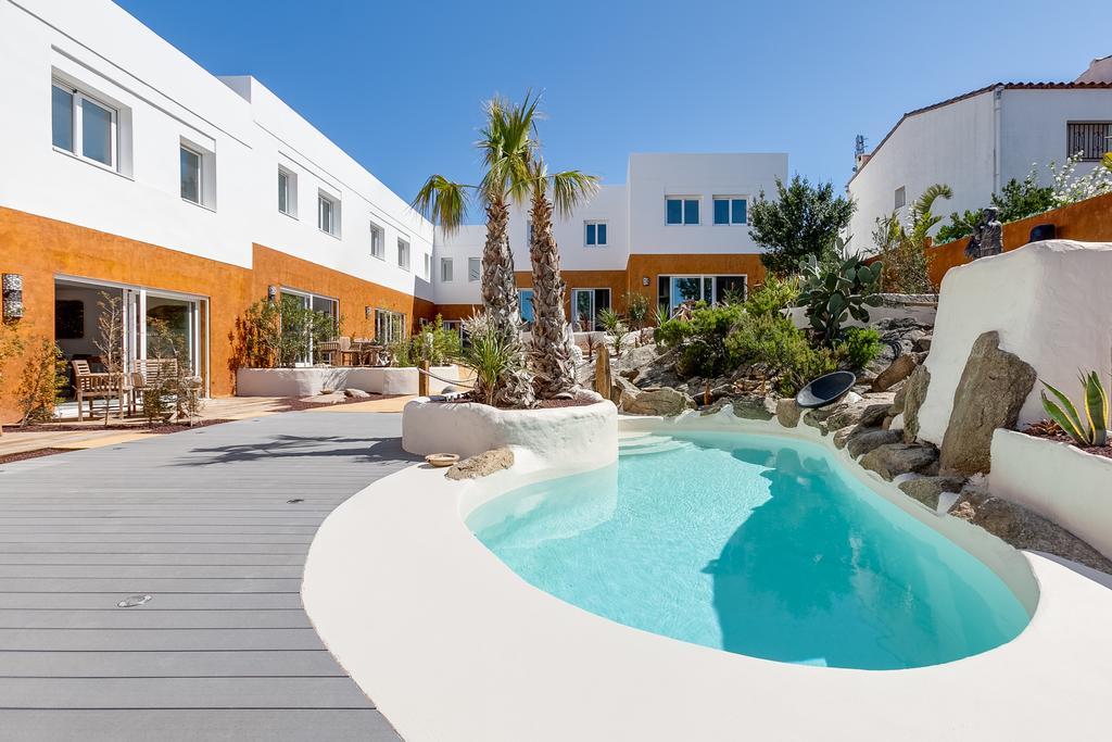 Vista Roses Mar - Villas Batik Екстер'єр фото