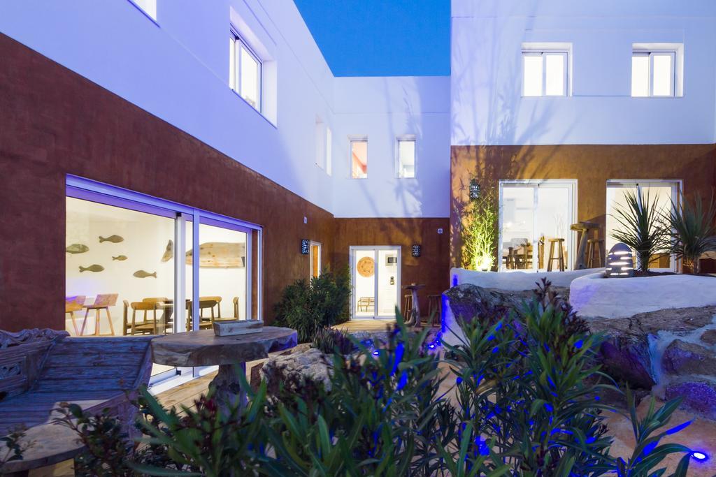 Vista Roses Mar - Villas Batik Екстер'єр фото