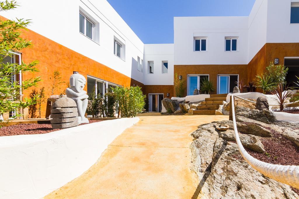Vista Roses Mar - Villas Batik Екстер'єр фото